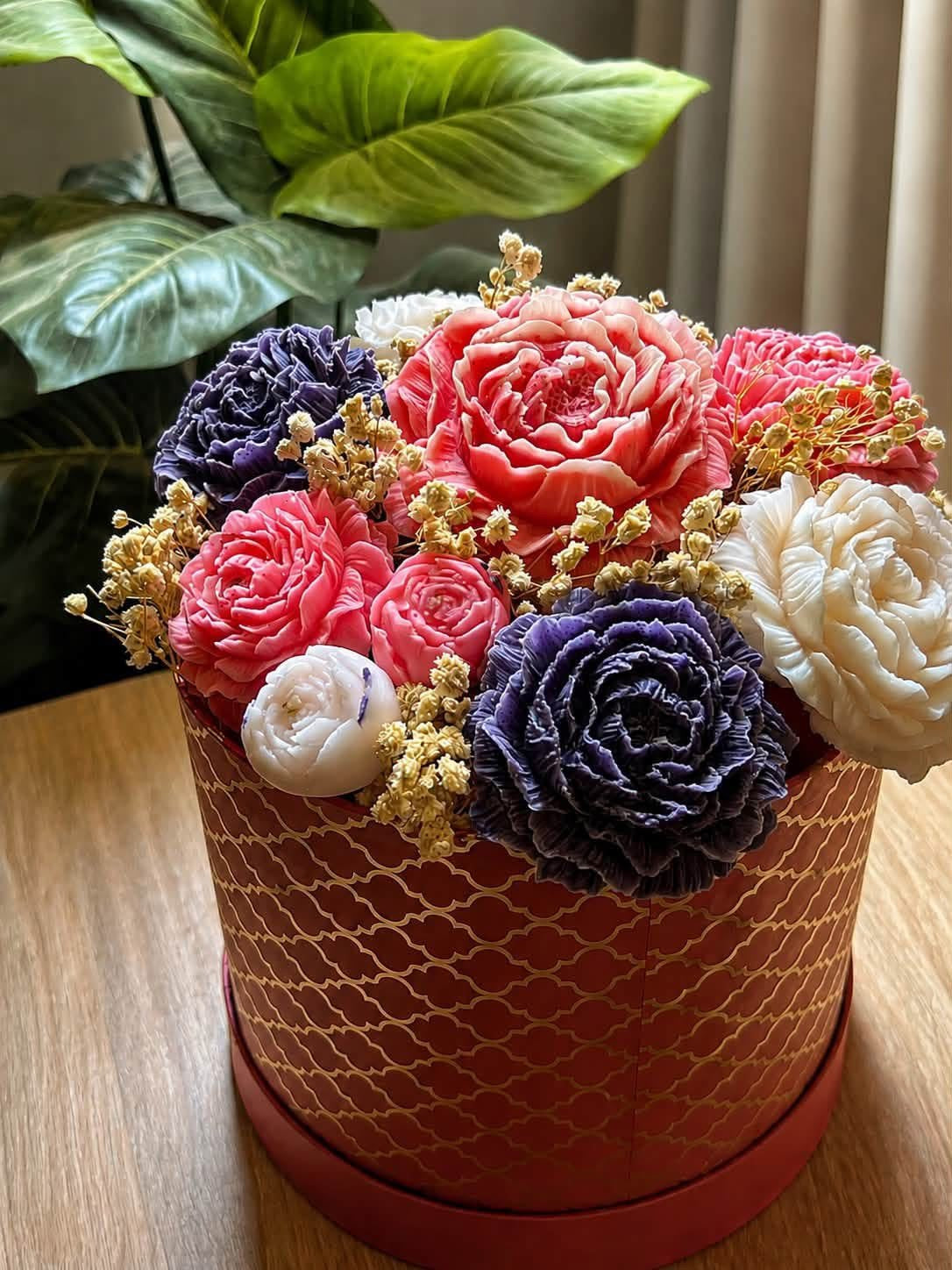 Wax Flower Box – 15 Flowers - بوكس ورد شمع – 15 وردة