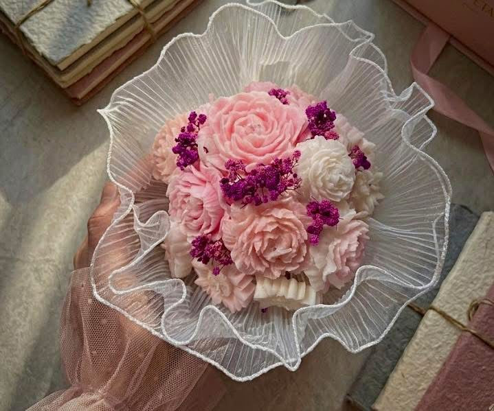Wax Flower Bouquet – 15 Flowers - بوكيه ورد شمع – 15 وردة