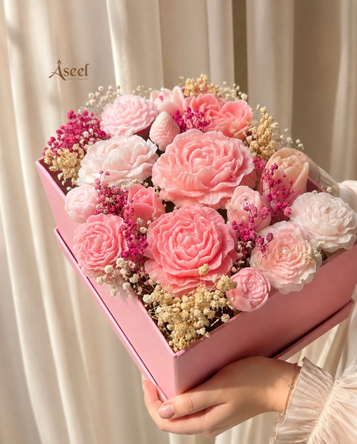 Wax Flower Box – 15 Flowers - بوكس ورد شمع – 15 وردة