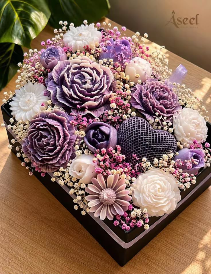 Wax Flower Box – 15 Flowers - بوكس ورد شمع – 15 وردة
